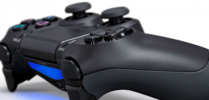 GRTV: Gillen gets hands-on with PS4 controller