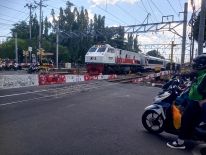 media/00/traincollisionjakarta_4880053t.jpg