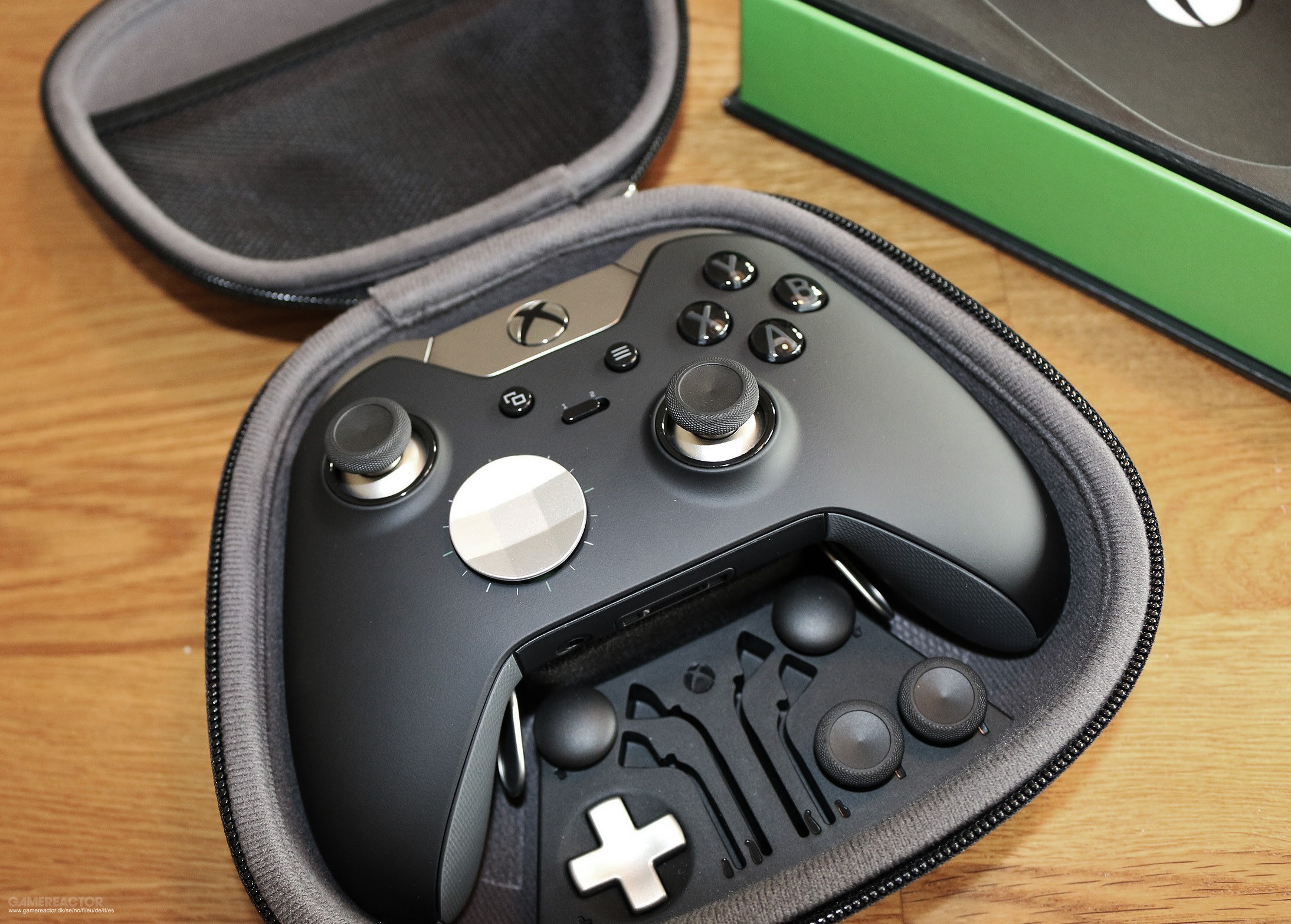Xbox One Elite Controllers sell out "instantly" Gamereactor