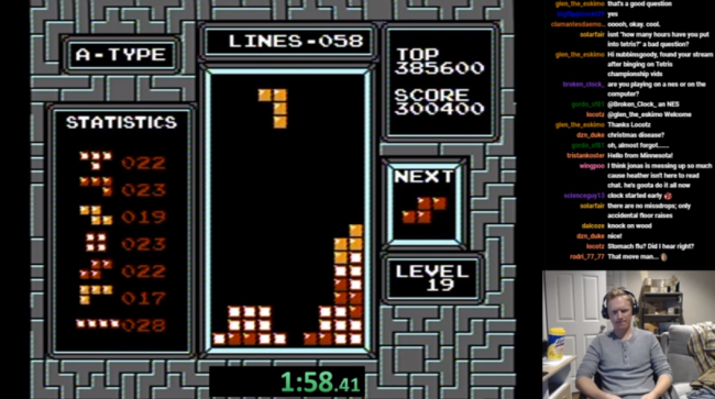 Twitch streamer accidentally breaks Tetris world record