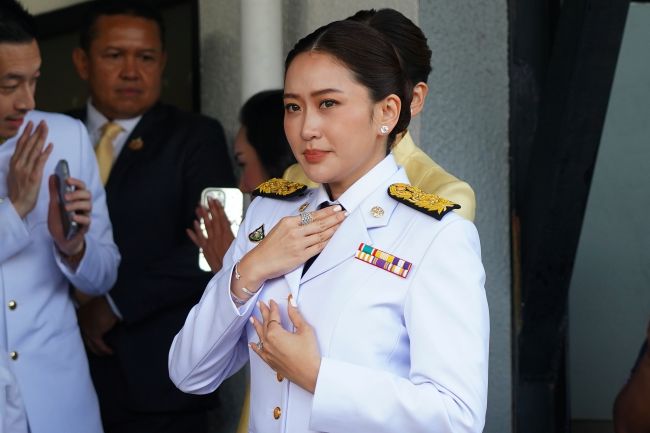 Thai Prime Minister triumphs in no-confidence vote