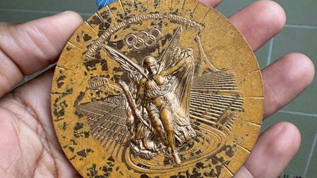 Over 100 medals from Paris 2024 were returned to Olympic Games Organising Committee after severe degradation