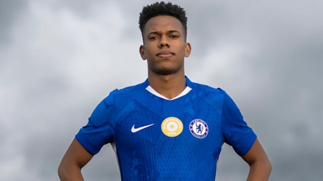 Estêvão's last minute goal for Chelsea sees Liverpool lose their crown