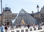 Louvre will stay closed on Monday due to strike