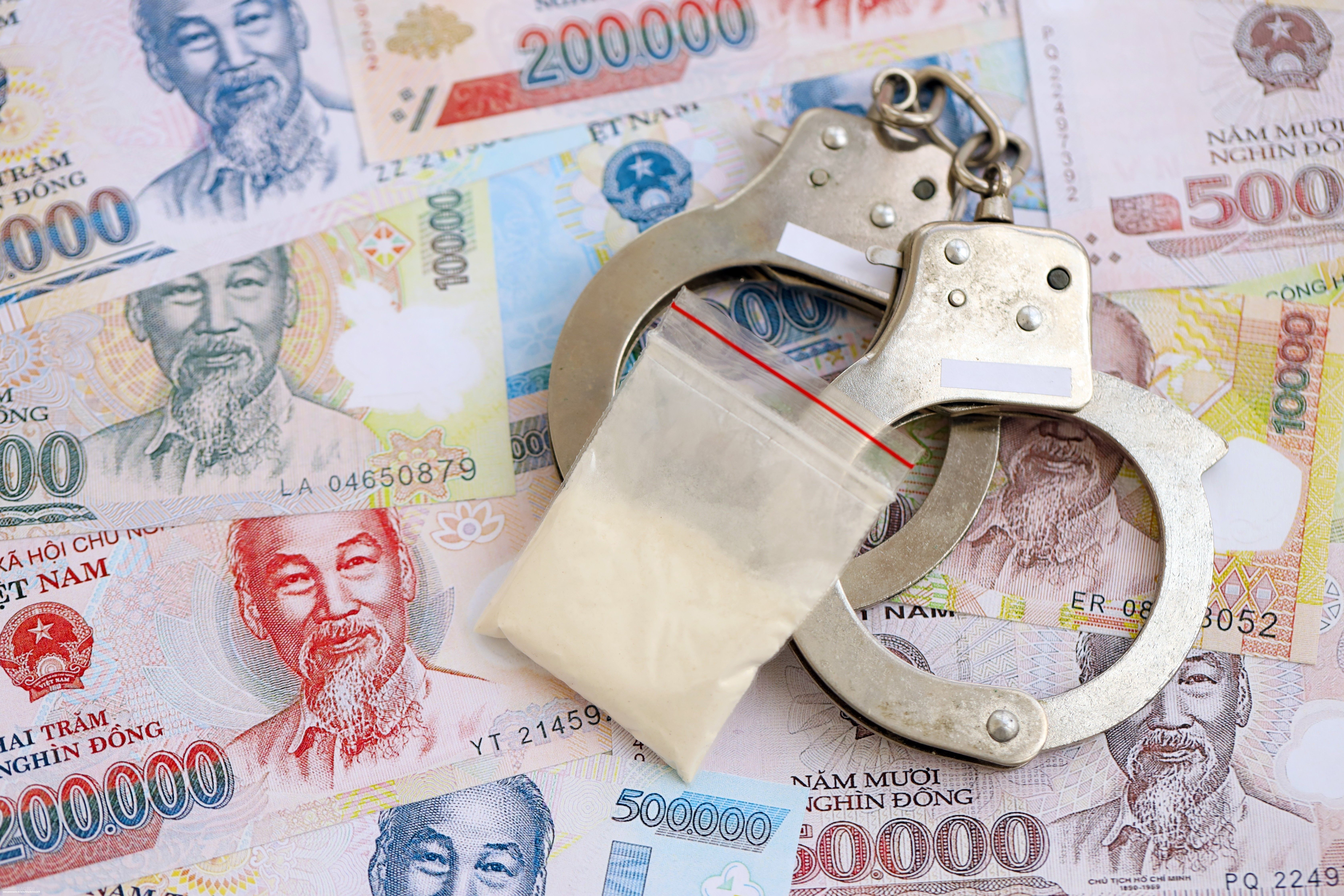 Vietnam sentences 11 drug traffickers to death