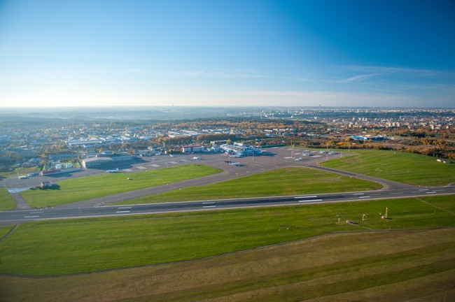 Vilnius Airport resumes operations after balloon disruption