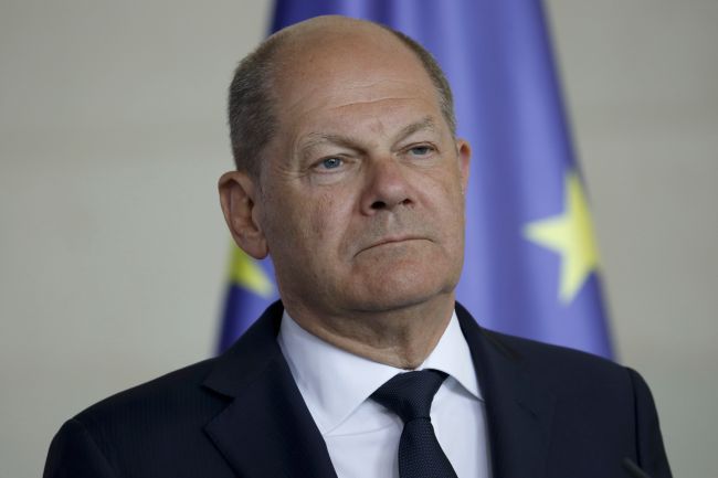 Olaf Scholz criticises Trump's plan to link Ukraine aid to rare earths access