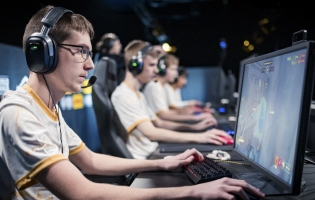 OWCS World Finals 2025: First round of eliminations are set, here's who is at risk