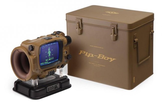 Check out the new deluxe Fallout 4 Pip-Boy