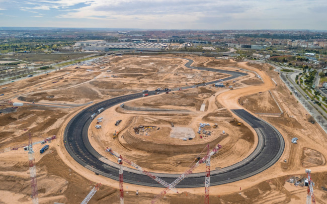 Madrid Formula 1 circuit completes paving of the Monumental turn with 24% banking