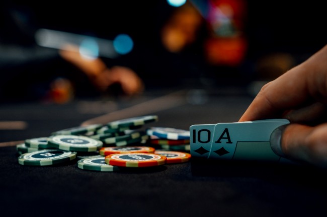 The Mafia and NBA stars exploit million in rigged poker games with X-ray tables and contact lenses that read marked cards