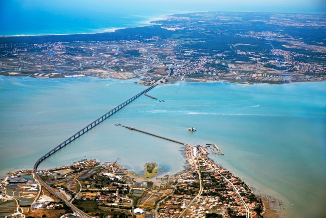 Driver shouting "Allahu Akbar" ploughs into pedestrians in western France