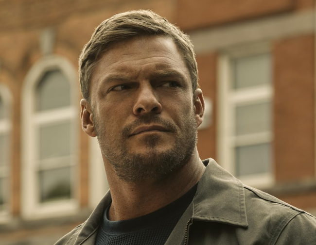 Alan Ritchson doesn't want to join the DC Universe as a good boy