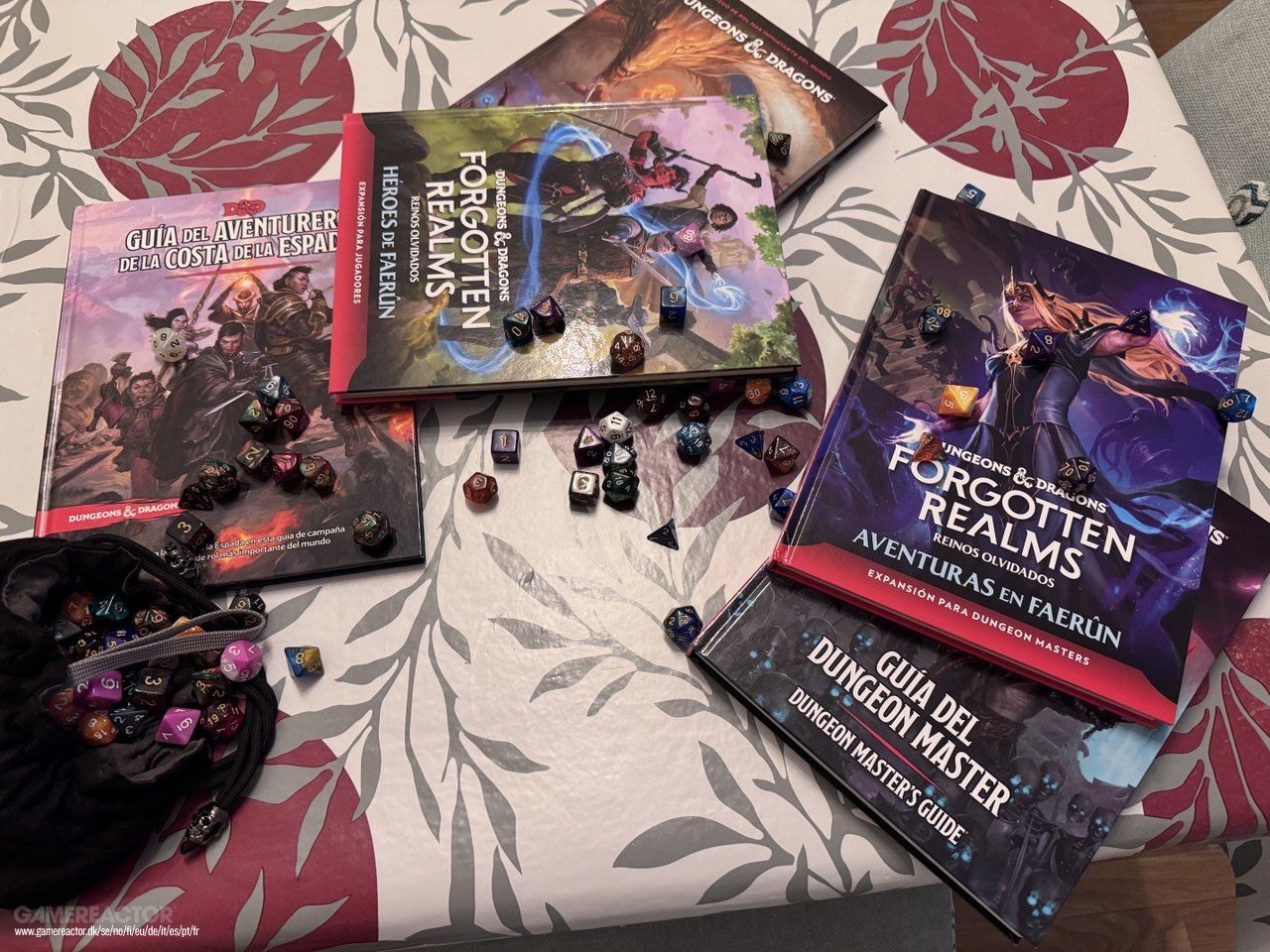 Review of the Forgotten Realms manuals: Adventures in Faerûn and Heroes of Faerûn