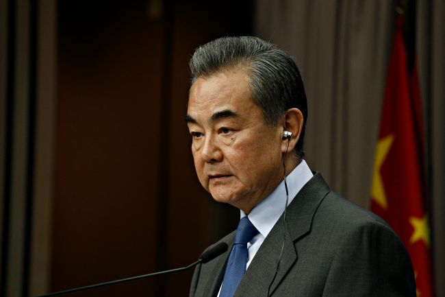 China pushes back against United States tariffs, seeks global leadership