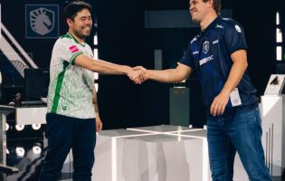 Magnus Carlsen faces Alireza Firouzja in Esports World Cup Chess finals after thrilling semi-final