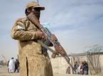 Pakistan and Afghan forces clash along border after days of hostilities