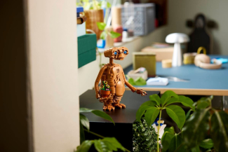 Lego officially unveils its E.T. the Extra-Terrestrial set
