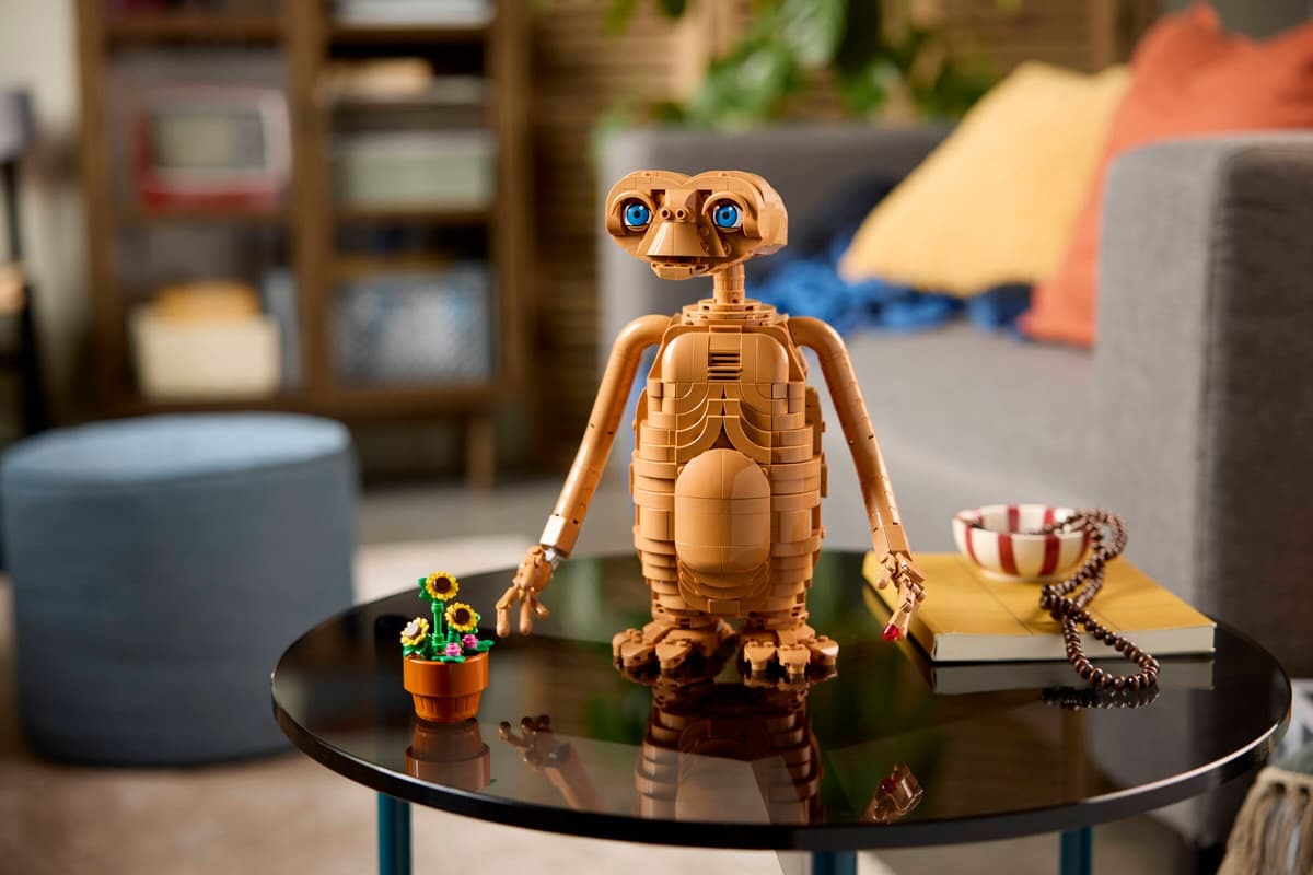 Lego officially unveils its E.T. the Extra-Terrestrial set