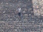 Breaking: A man has opened fire on a group of tourists in Teotihuac&aacute;n, Mexico, leaving two people dead