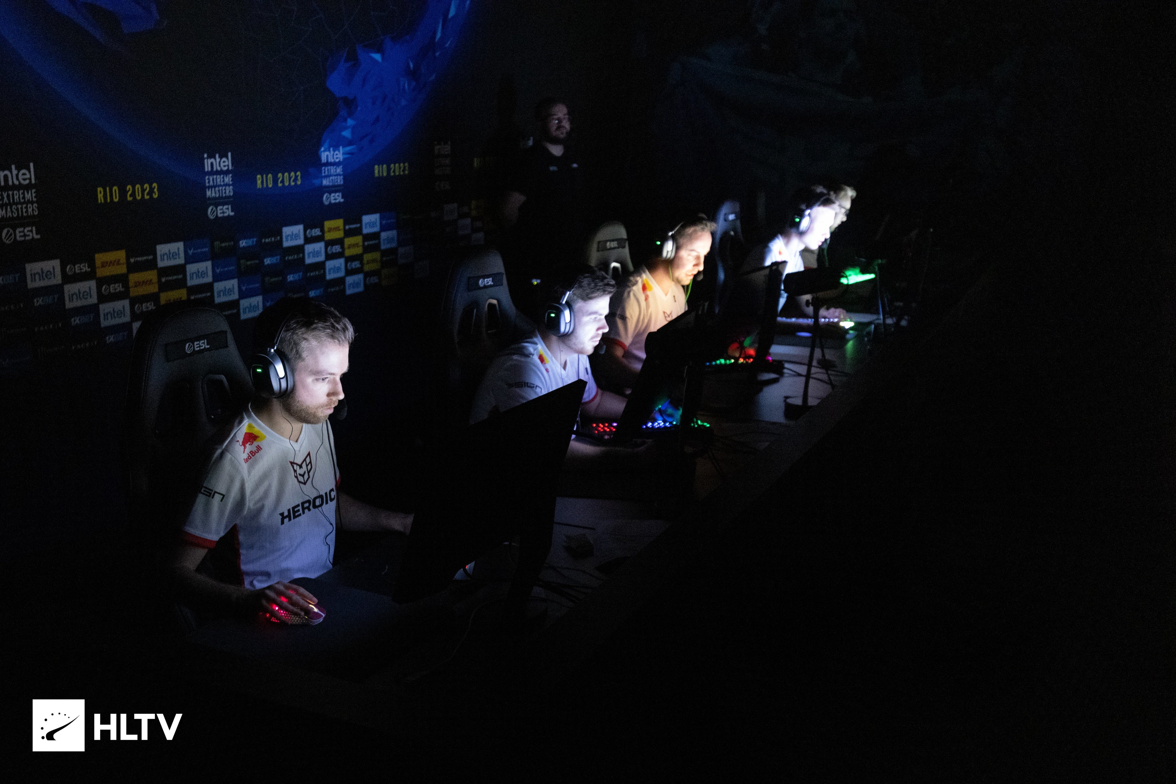 No lights, no problem for CS:GO teams at IEM Rio - Counter-Strike ...