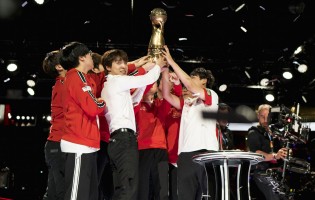 SK Telecom wins LOL Mid-Season Invitational as CLG surprises