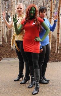 media/35/startrekdress_up_203568t.jpg