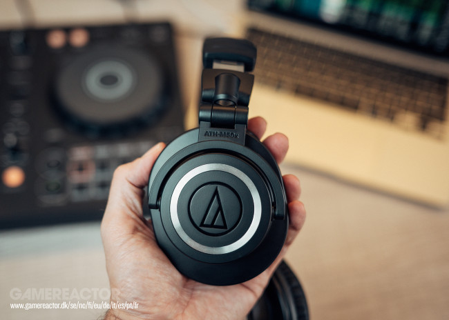 Audio-Technica ATH-M50x DJ headphones
