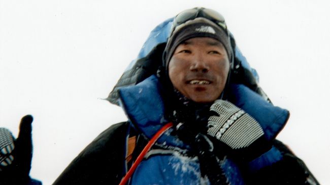 Sherpa Kami Rita breaks his own record as the person with most ascents to Mount Everest