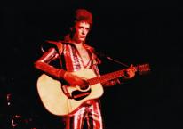 media/45/bowie_latarrockband_234553t.jpg