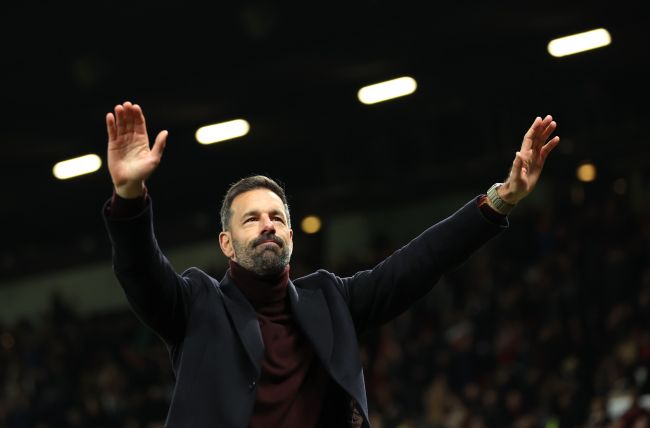 Manchester United players want Ruud van Nistelrooy to remain in the club after Amorim joins in