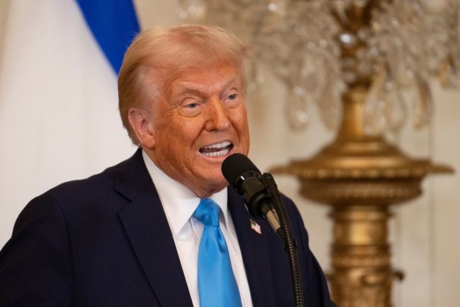 Donald Trump's smartphones are seemingly no longer "made in the USA"