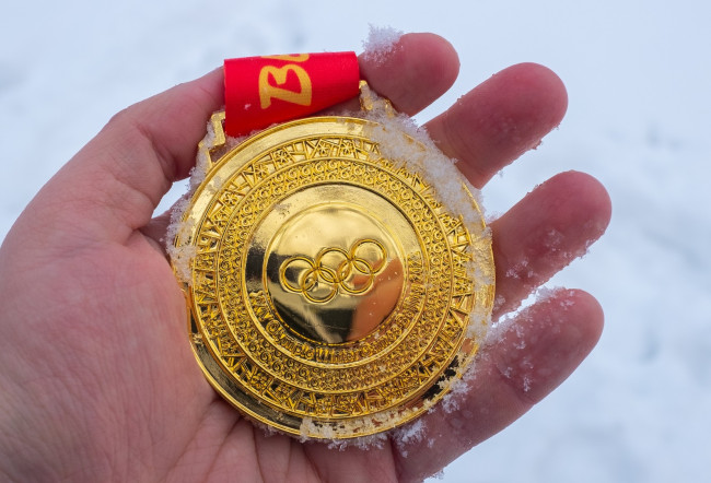 Winter Olympics investigating case of broken medals in Milano-Cortina