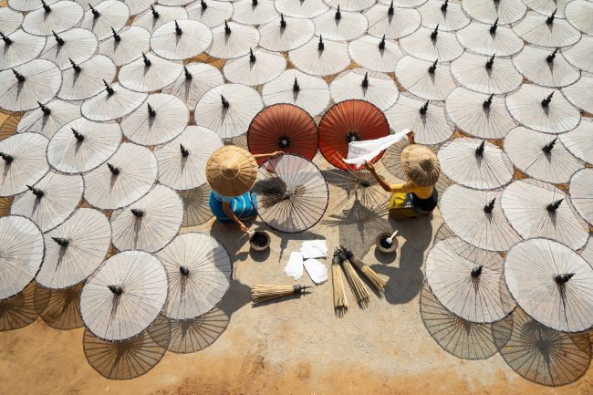 Myanmar earthquake death toll reaches 1,000 as international aid begins to arrive