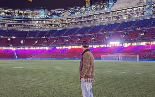 Leo Messi returns to Camp Nou and sends cryptic message: "I hope I can return someday, not just as a player..."