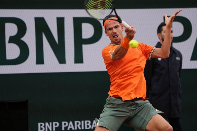 Germany moves forward in Davis Cup after narrowly beating Canada