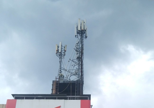 Gaza faces telecom blackout as ground assault intensifies