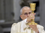 Pope Leo rebukes leaders with "hands full of blood"