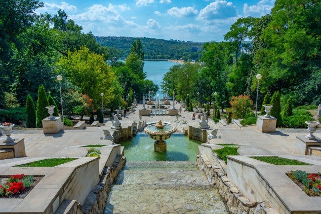 Pro-European Union party wins majority over pro-Russian party in battle for Moldova