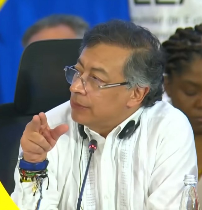 Colombia's Petro warns he would "take up arms again" if Trump attacks