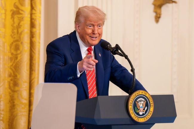 Trump's Gulf tour nears end as UAE pushes for AI powerhouse status