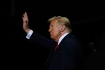 media/59/trumpadministrationfires_4455903t.jpg