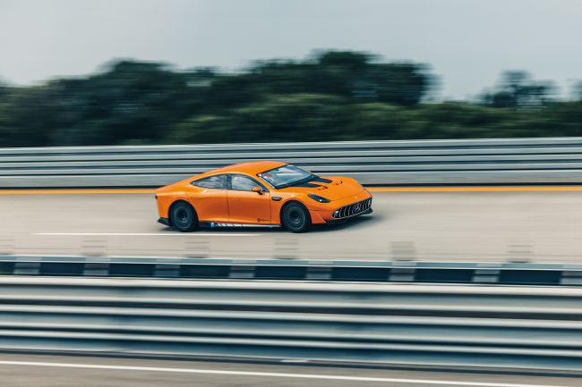 Mercedes-Benz Concept AMG GT XX just drove around the world in less than eight days, smashing former records