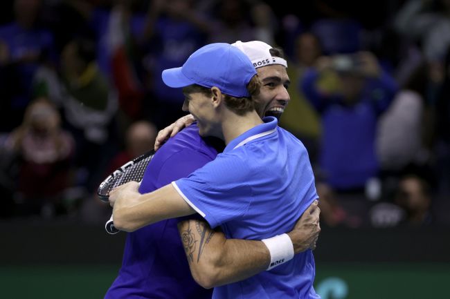 Jannik Sinner also rules in Davis Cup