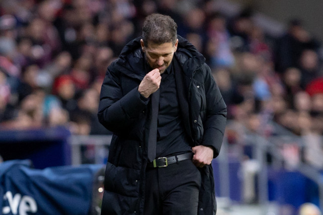 Atlético de Madrid fans complain about three potential penalties not called in defeat against Arsenal