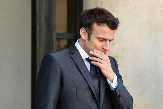 Macron urges Europe to catch up in AI race