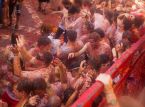 Thousands gather in Spain for the world's most famous food fight