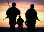 Thousands of US paratroopers deploy to Middle East