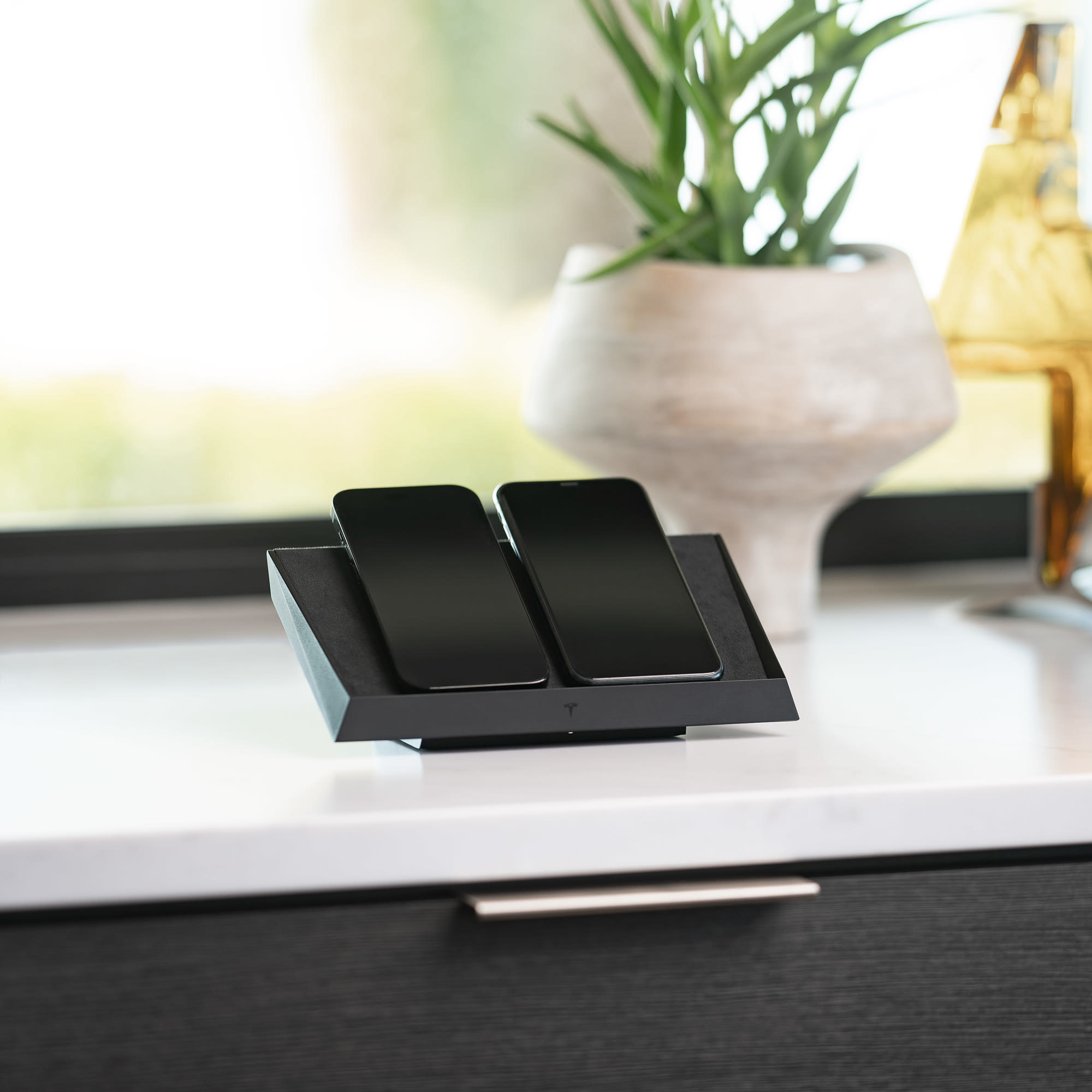 Tesla has created a $300 wireless charger - - Vimarsana News