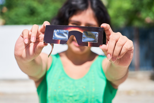 Spain withdraws six eclipse glasses models over eye-injury risk